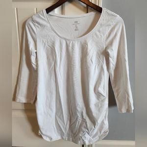 H&M Maternity Quarter Sleeve T-Shirt Size Medium